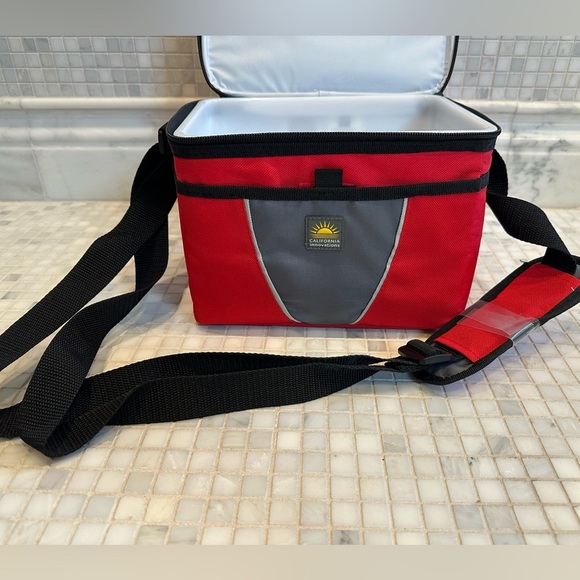 NWT California Innovations Two Level Red and Gray Cooler with - Picture 2 of 11